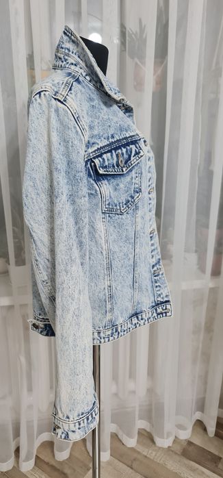 Женская джинсовая куртка