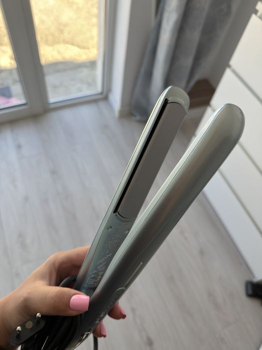 Placa indreptat parul Babyliss noua
