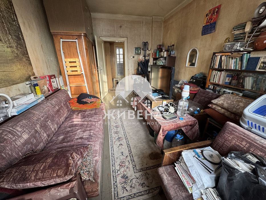 Продава се Тристаен апартамент в Варна, Център - 119 кв.м за 2513 €/кв.м - Снимка #2