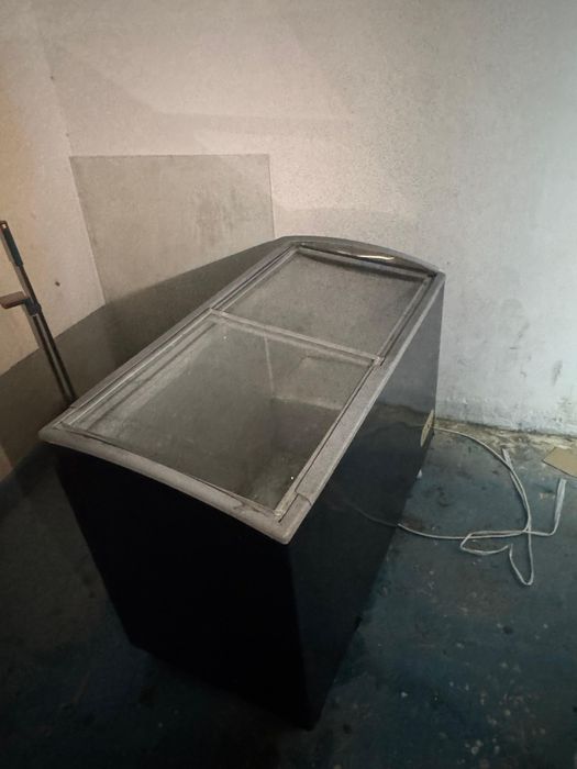 Морозильник в отличном состояние