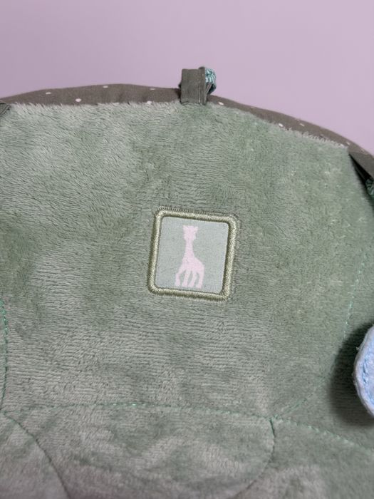 Софи жирафчето възглавница за почивка и игра 2 в 1