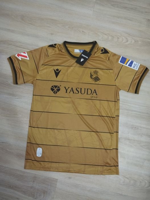 Футболни тениски (  Астън Вила, Виляреал, Дженоа, Дармщад