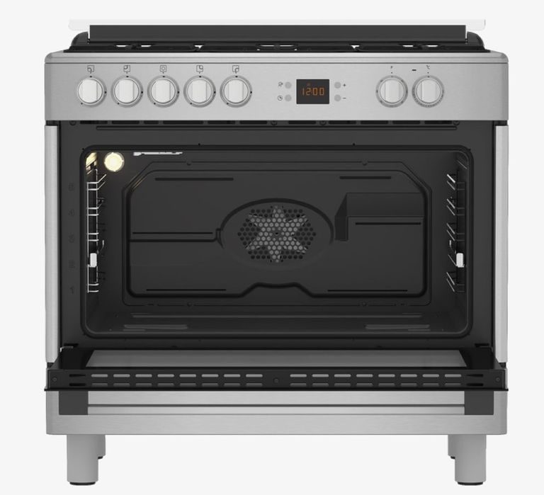 Газовая плита Beko. 5 камфорная. Имеет цвет нержавеющей стали.