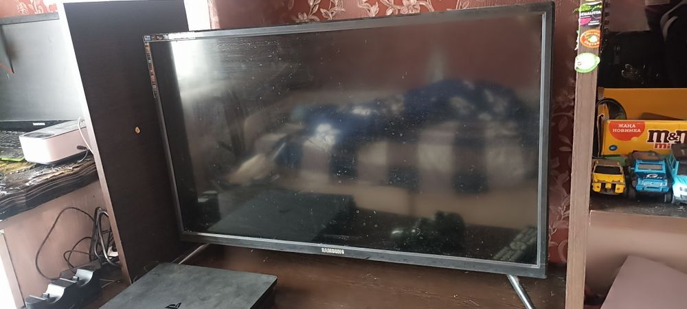 Продам телевизор срочно