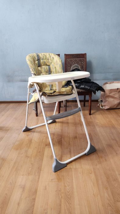 Детский стульчик для кормления