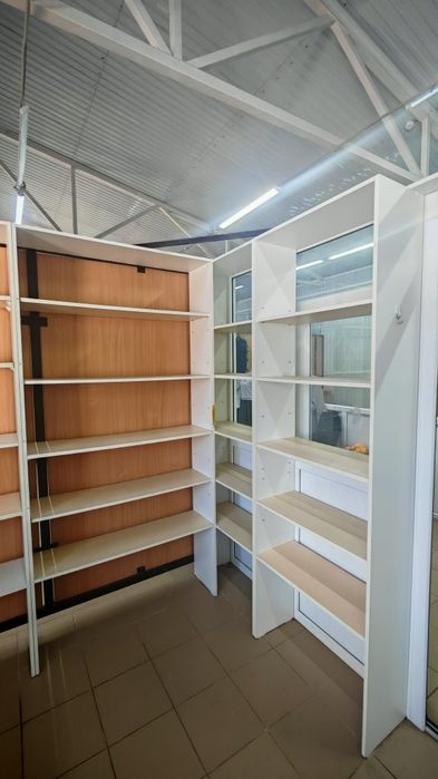 Продам торговые стеллажи