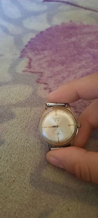 4 часовника работещи