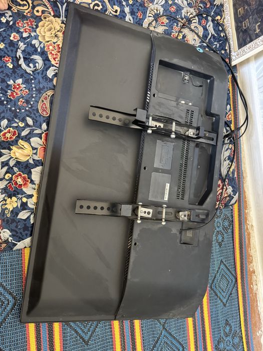 Televizor Yasin '32 B/U