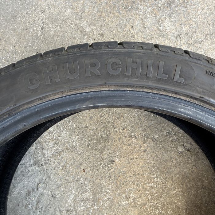2 броя летни гуми Churcill 255/35 R18 Dot 1022 ном 851
