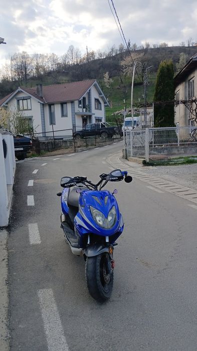 Vand scuter de 80cc