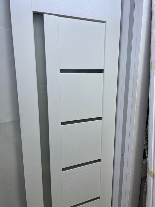 Продам межкомнатные двери с витрины. В хорошем состоянии без дефектов