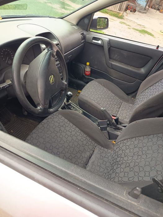Vând Opel Astra g