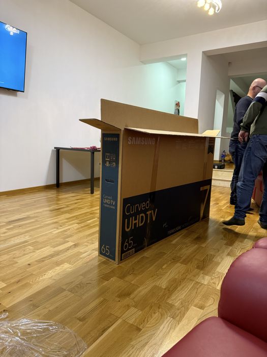 Televizor Samsung curbat