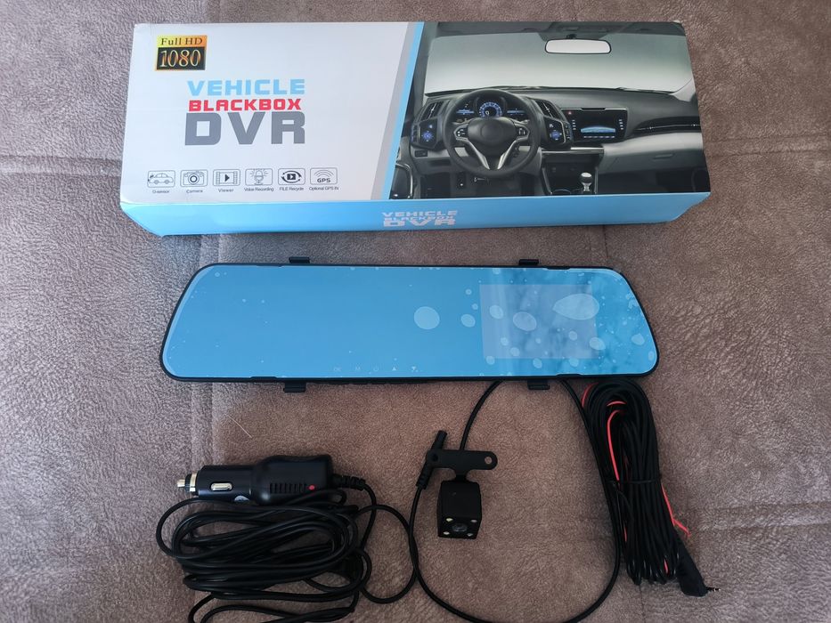 Срочно продам Видеорегистратор +зеркало