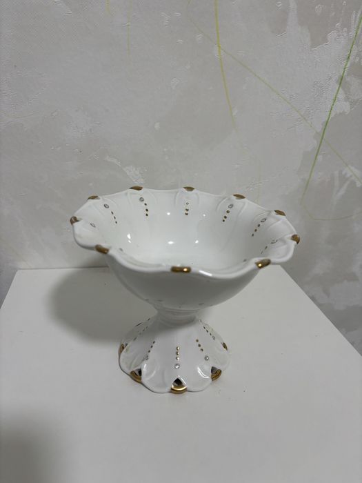 Конфетница для конфеты