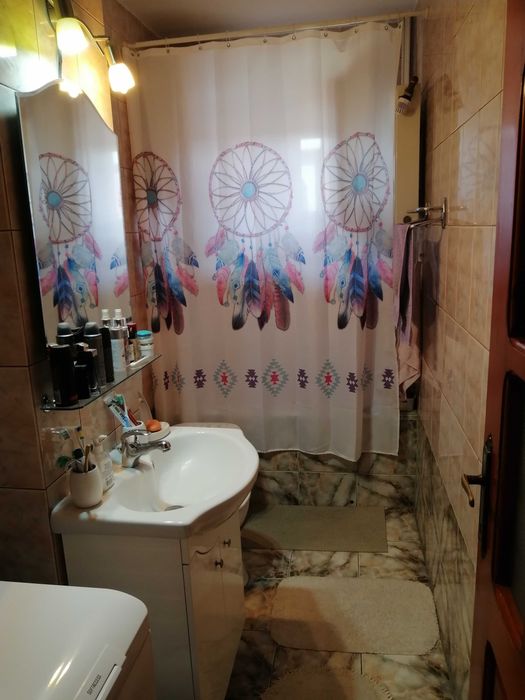 Vand apartament 3 camere zona Hotel Traian