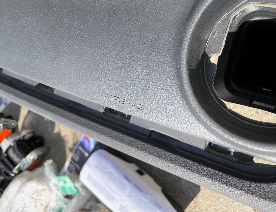 Audi A3 8v plansa bord negru / bej  - kit airbag - centuri siguranta
