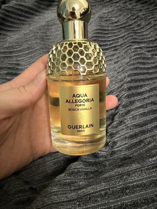 Продам парфюм женский