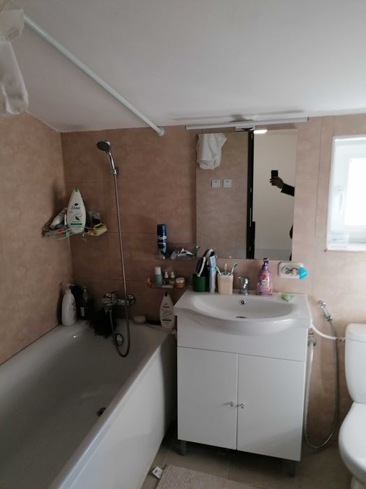 Casa  la curte zona Unirii intersectia cu Traian