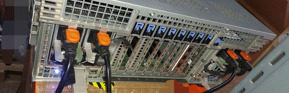 Server AI/ML/GPU Dell 4U PE R930 88Core/172Th 9.9Tb 4400W +Rails 32Gb Ram