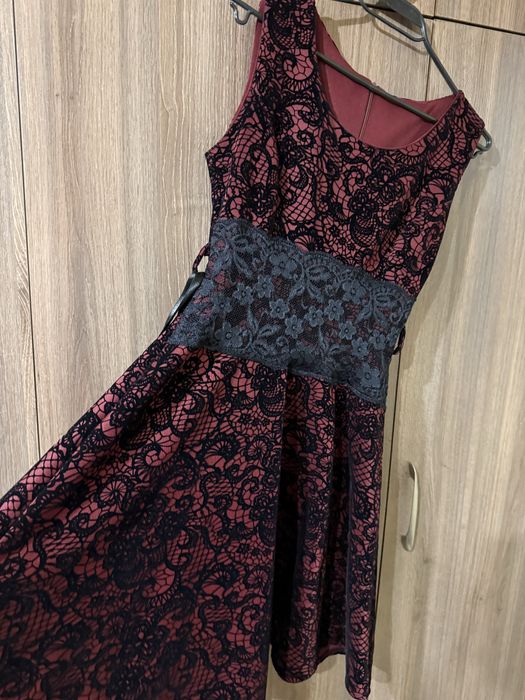 Рокля s розмер,бордо