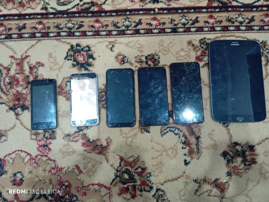 Срочно продам телефоны, дёшево, на запчасти обмен есть