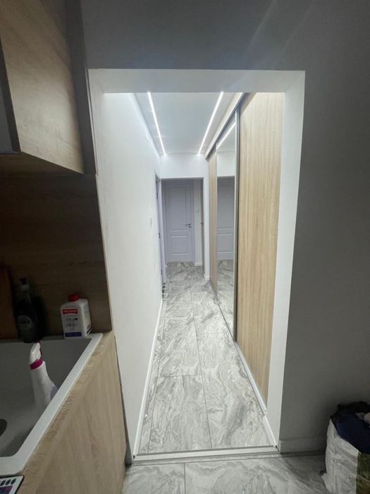 Vand apartament 3 camere