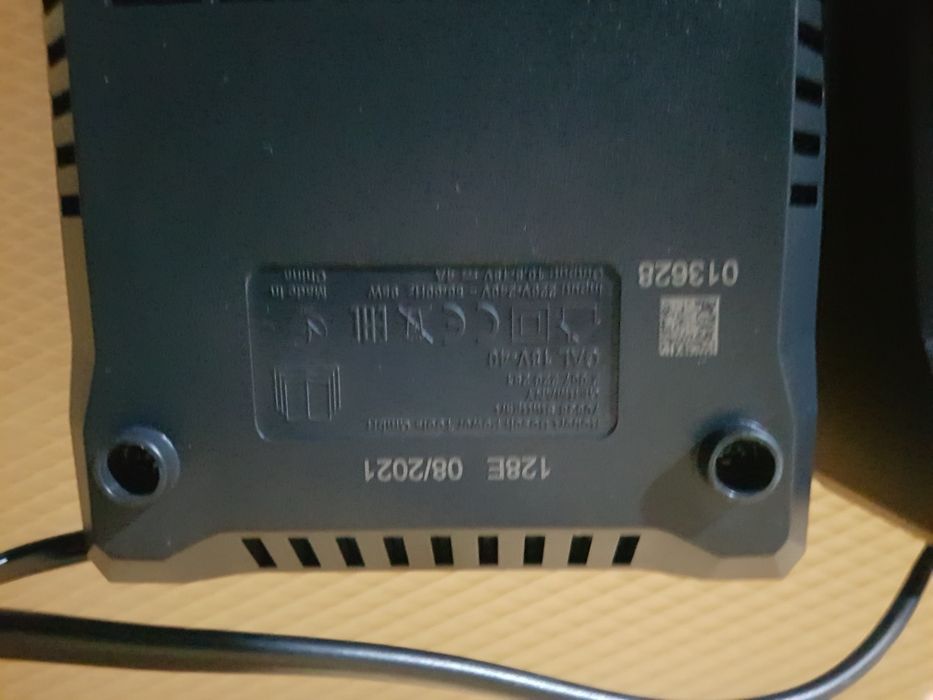 Incarcator Bosch Gal18v-40