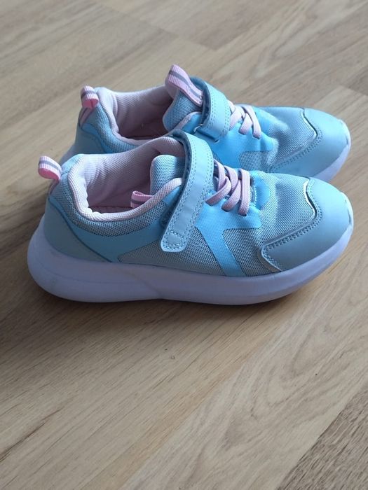 Кросовки на девочку