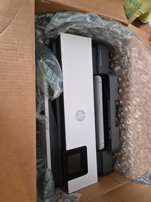 Лазерен принтер със скенер Hp jet pro 8122e нов