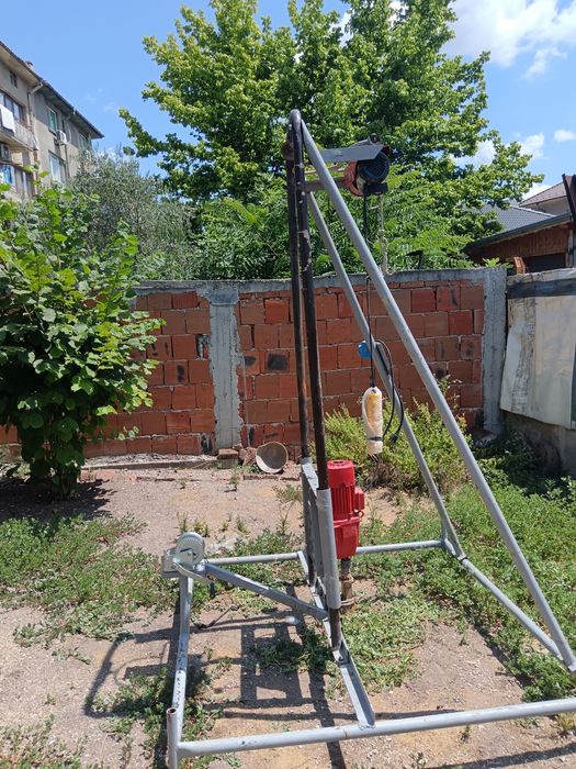 Мобилна сондажна машина