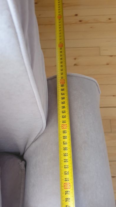 Голям, удобен диван с отоманка