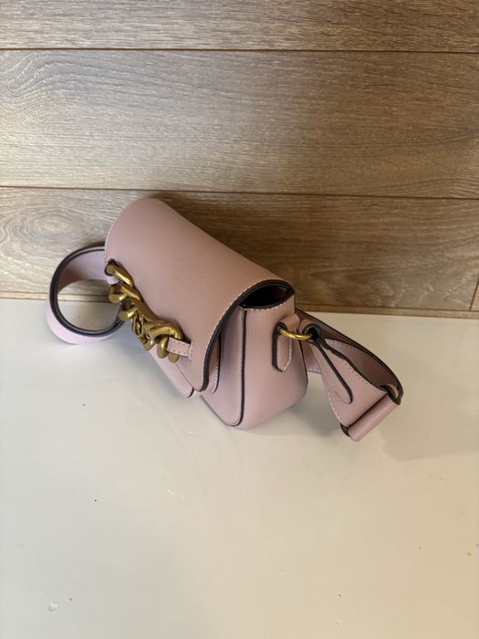 Розова чанта Guess