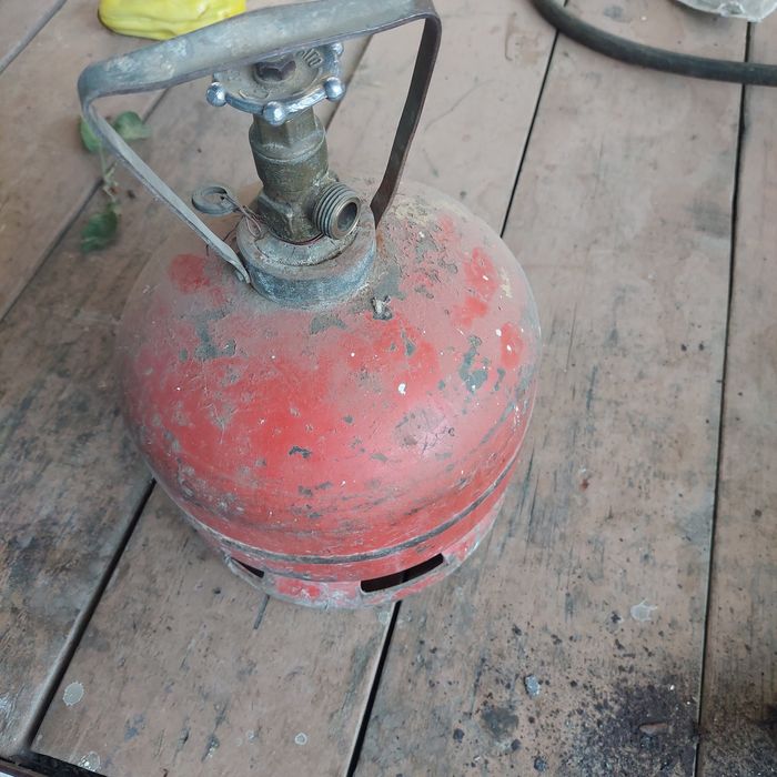 Продам шифер 2 газ балона и плита