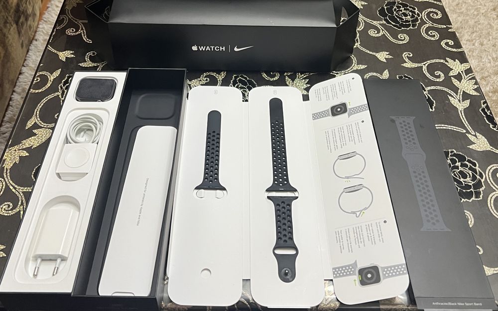 Apple watch seria 5 nike edition 44 mm /esim