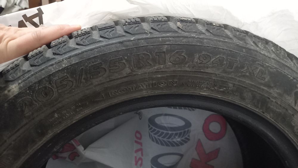 Продам шипованные шины