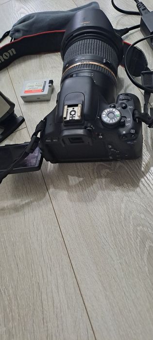 Pachet Aparat Canon 600D DSRL