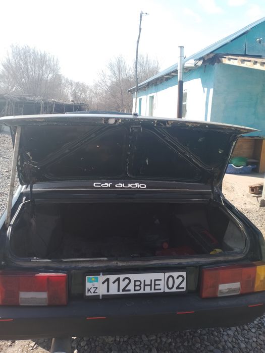 Автомобиль 21099