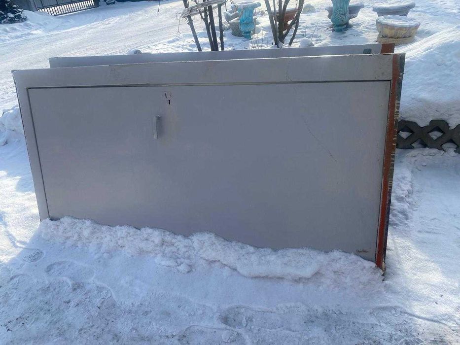 Продам металлические двери