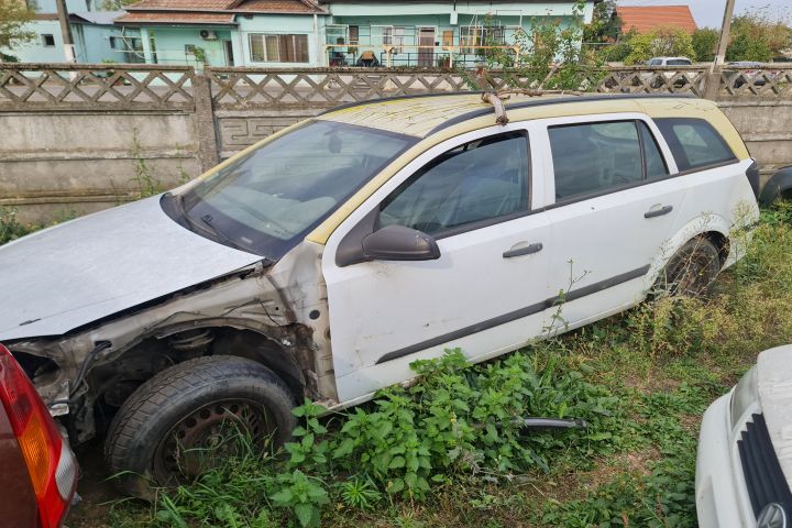 Soclu becuri lampa stop pe aripa dreapta Opel Astra H