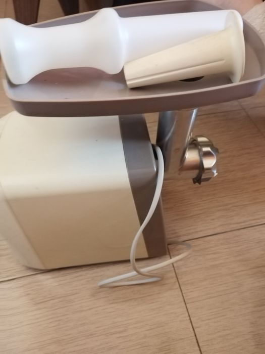 Masina de tocat carne