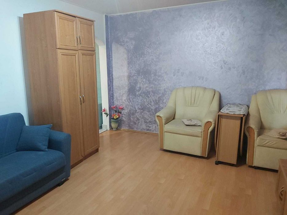 Vand sau schimb Apartament Micro 14 ,3 camere cu teren in COM. Odoreu