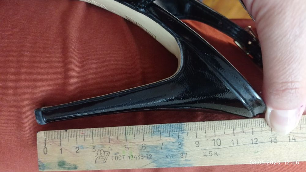 By Jennifer Lopez из США босаножки. Размер 40.