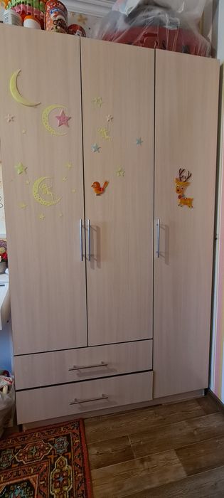 Продам шкаф в детскую или спальню!