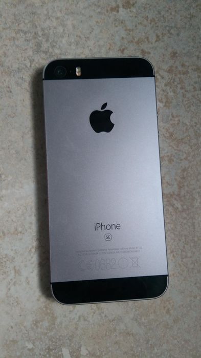 Продавам iphone 5se