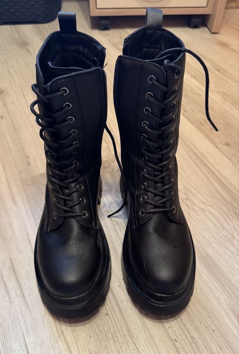 Дамски боти Cropp