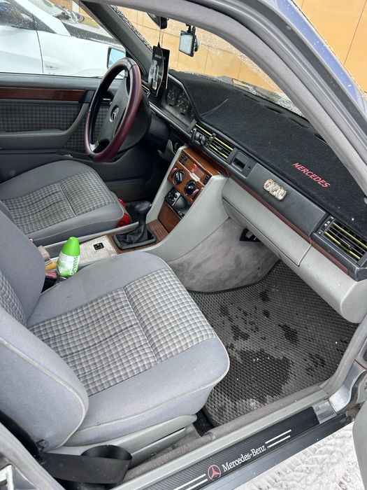 Продам мерседес 124