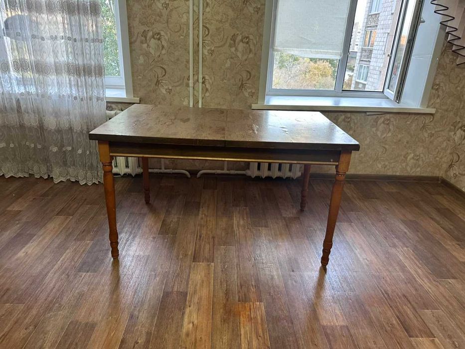 Продам стол домашний раздвижной