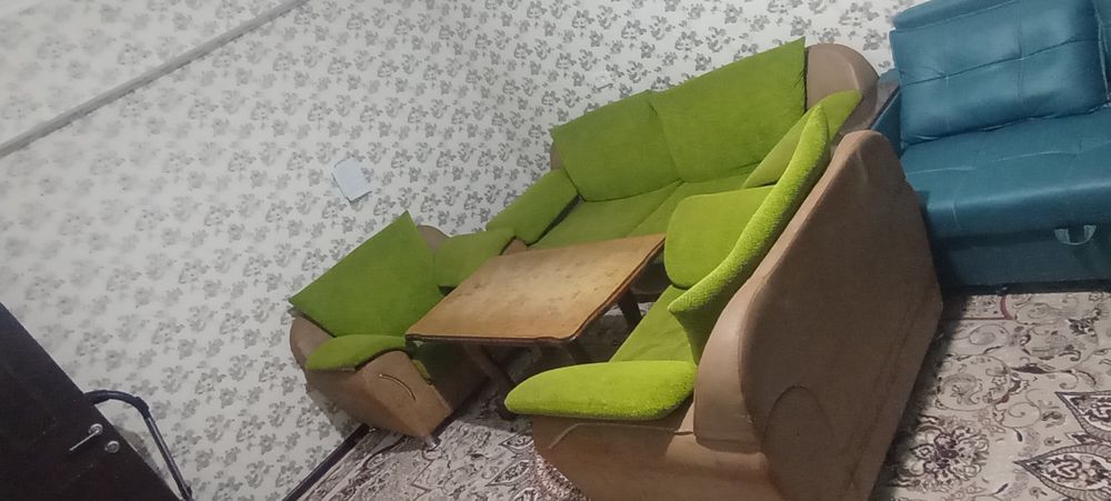 Кресло диван сотилади