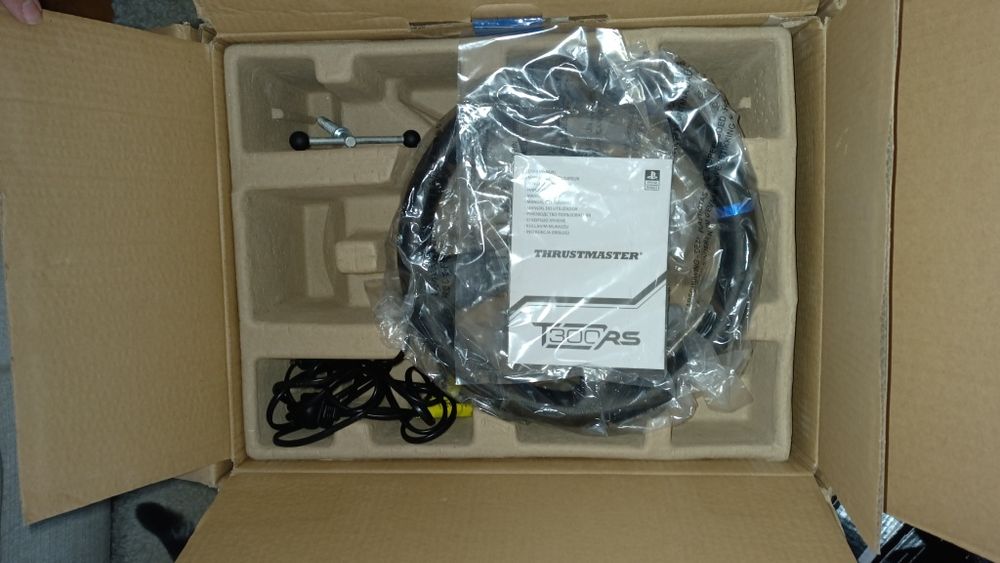 Топ Волан с педали Thrustmaster T300RS GT